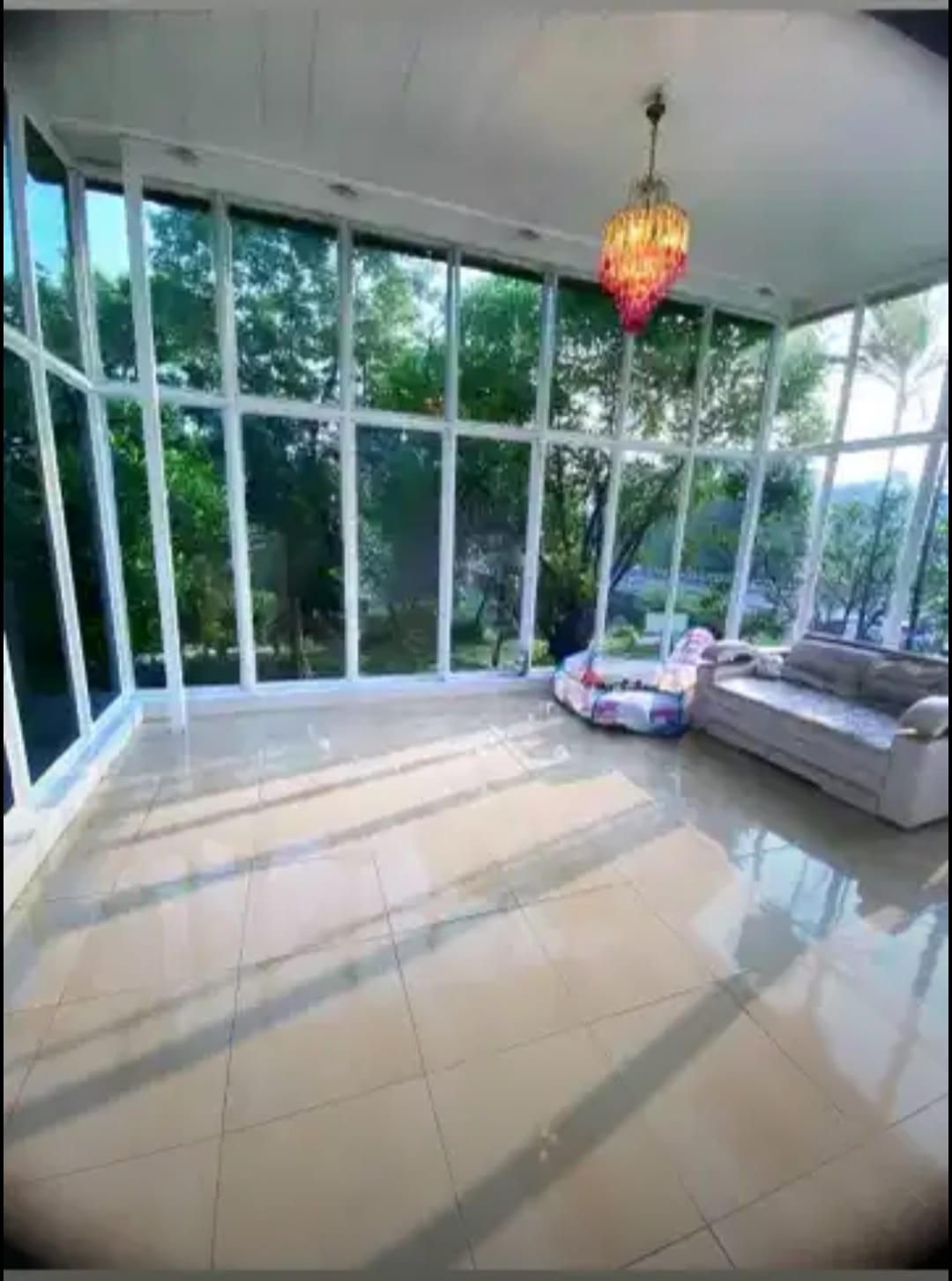Rumah Dijual di Cluster Meadow Green Lippo Cikarang